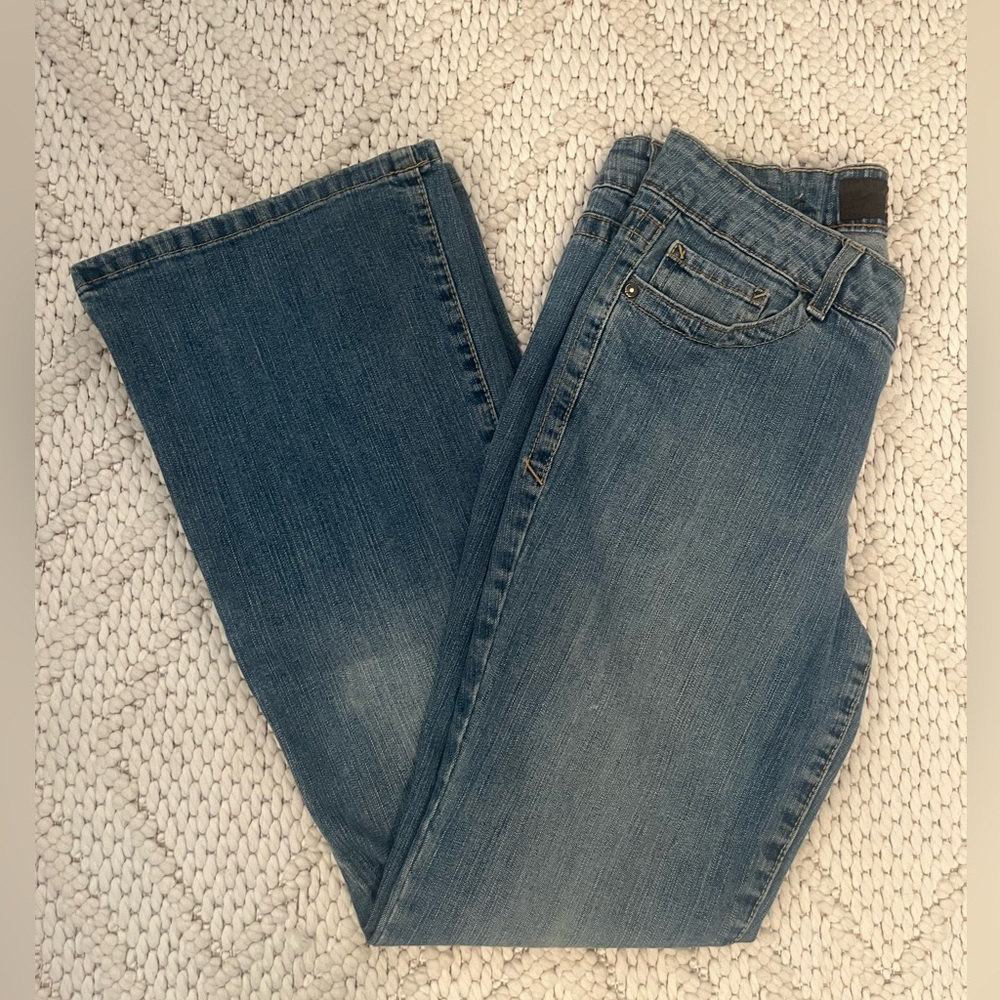 Grane jeans. Junior size 9. Beautiful medium-light wash.